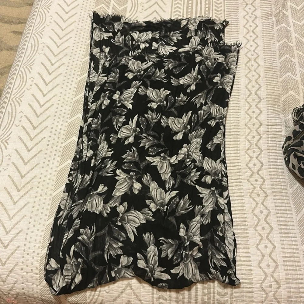 Colorful Patterned Scarves Collection - Picture 5 of 7